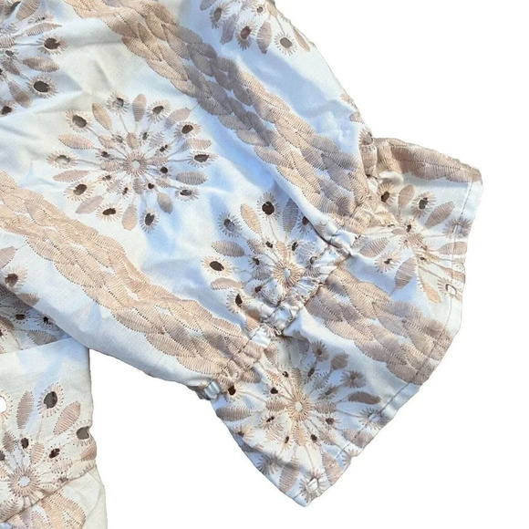 Kirious Women’s Embroidered Sweetheart Neckline Blouse Size Large Eyelet Rose - Picture 5 of 9